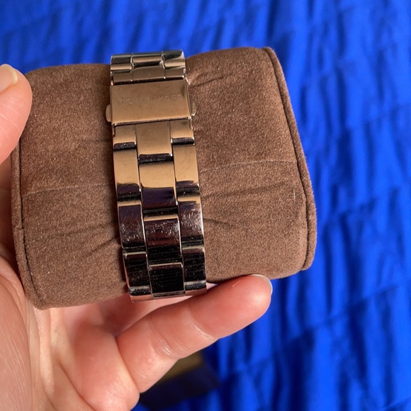 EUC Michael Kors watch - Picture 2 of 5